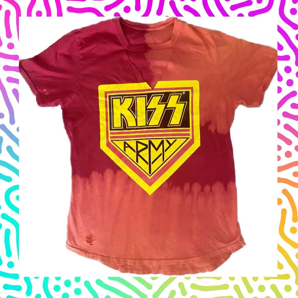 Distressed KISS ARMY Red Vintage Tee Unisex Size L